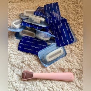 Athena Club Razor and 16 Replacement Heads